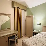 Otel Bristol 3*