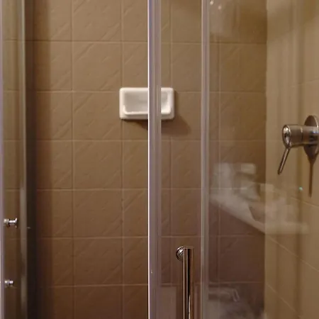 Bristol 的里雅斯特