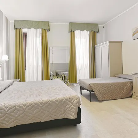 Bristol Hotel 3*